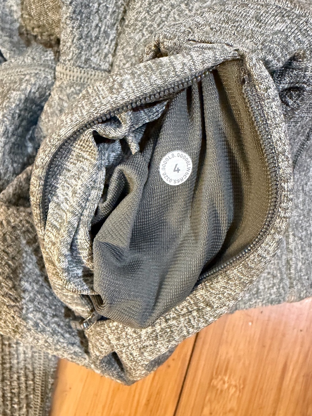Lululemon Engineered Warmth Jogger Grey Sage / White Size 4 - Picture 7 of 16